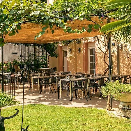 Hotel Restaurant Les Touristes Vals-les-Bains Buitenkant foto