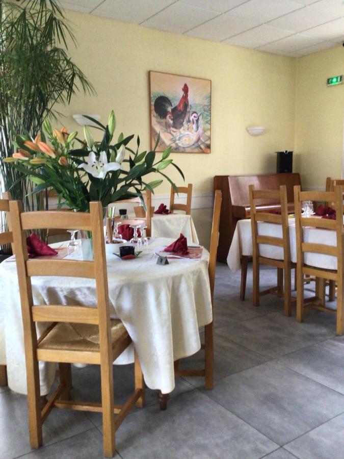 Hotel Restaurant Les Touristes Vals-les-Bains Buitenkant foto